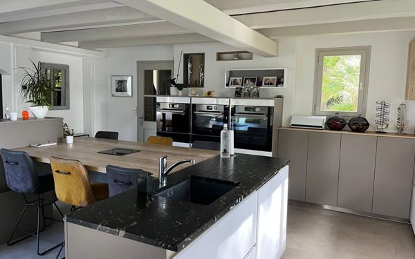 Maison à vendre    9 pièces •  Guérande