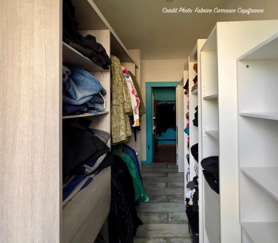 Dpt Allier (03) A vendre à Varennes sur Allier - Longère T6 garages, grande terrasse couverte, terrain clos et arboré de 4000m2