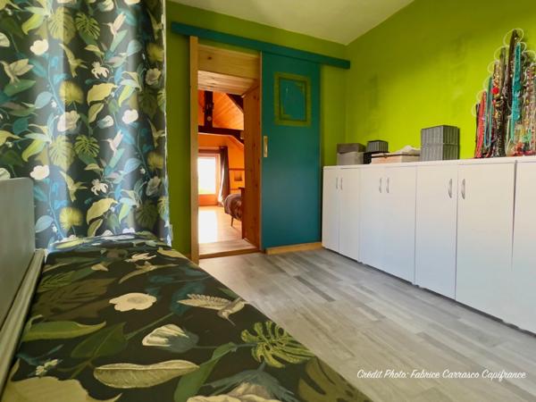 Dpt Allier (03) A vendre à Varennes sur Allier - Longère T6 garages, grande terrasse couverte, terrain clos et arboré de 4000m2