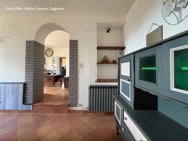 Dpt Allier (03) A vendre à Varennes sur Allier - Longère T6 garages, grande terrasse couverte, terrain clos et arboré de 4000m2