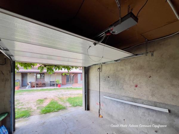 Dpt Allier (03) A vendre à Varennes sur Allier - Longère T6 garages, grande terrasse couverte, terrain clos et arboré de 4000m2