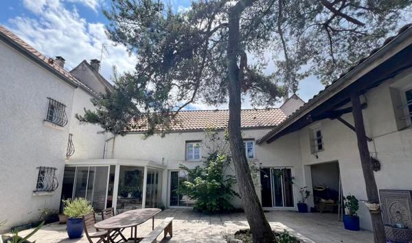 Maison 10 pièces - 250 m²