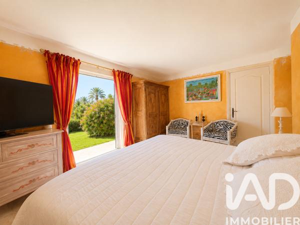 Maison à vendre 7 pièces 298 m² Grimaud