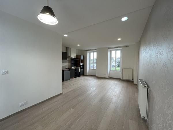 Maison à louer |  St-Jean-d'Angély |  3 pièces | 84 m²