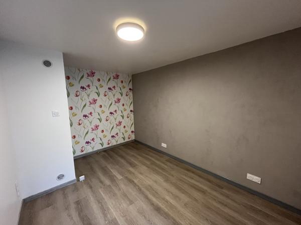 Maison à louer |  St-Jean-d'Angély |  3 pièces | 84 m²