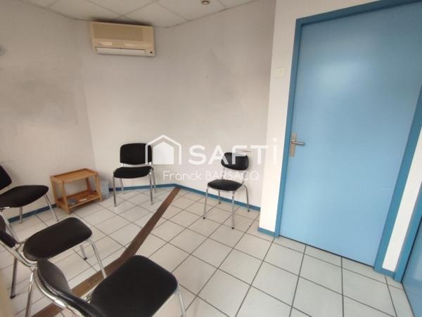 ANCIEN LOCAL MEDICAL EN CENTRE DE VILLAGE THERMAL