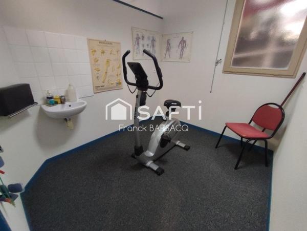 ANCIEN LOCAL MEDICAL EN CENTRE DE VILLAGE THERMAL