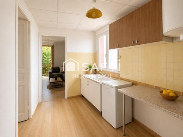Bandol hypercentre – Maison de famille du XVIII e siècle à réinventer, extérieur et stationnement