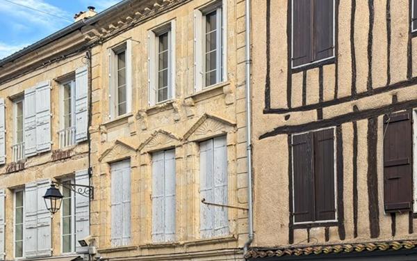 Immeuble à vendre    2 pièces •  Lectoure