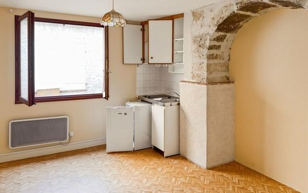 Immeuble à vendre    2 pièces •  Lectoure