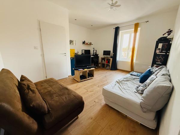 MAISON 7 PIÈCES AVEC EXTERIEUR