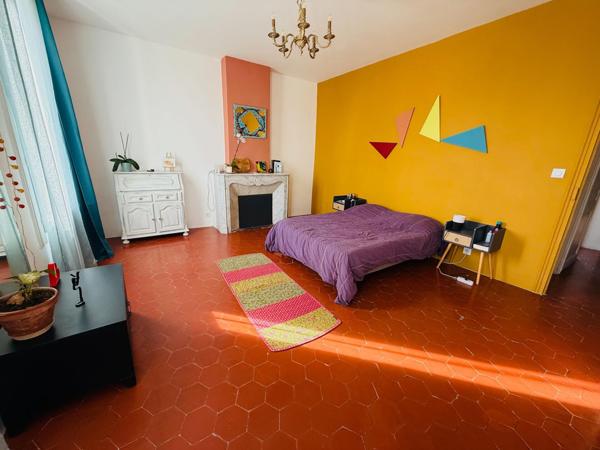 MAISON 7 PIÈCES AVEC EXTERIEUR