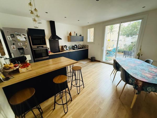 MAISON 7 PIÈCES AVEC EXTERIEUR