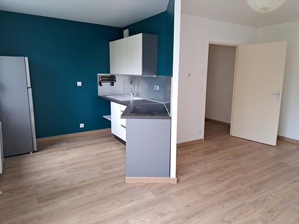 APPARTEMENT T2 AVEC PARKING SECURISE - SECTEUR CERNAY