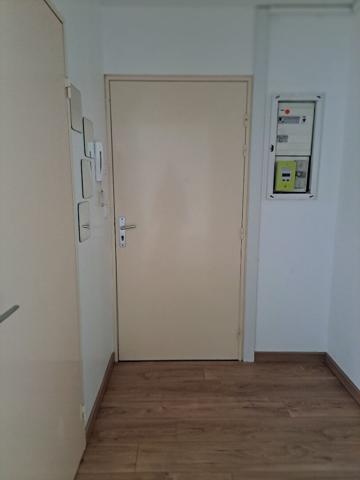 APPARTEMENT T2 AVEC PARKING SECURISE - SECTEUR CERNAY