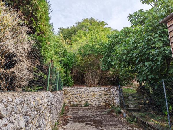 Vente maison de ville Chauvigny (86300), 121.00m² avec 7 pièce(s) dont 4 chambre(s) sur 112.00m² de terrain. La Bruyere Immobilier