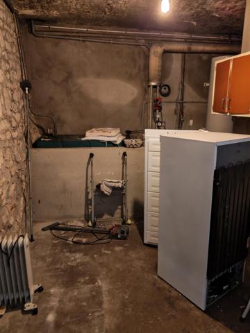 Vente maison de ville Chauvigny (86300), 121.00m² avec 7 pièce(s) dont 4 chambre(s) sur 112.00m² de terrain. La Bruyere Immobilier