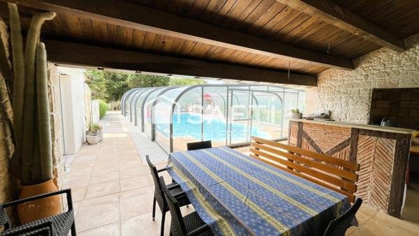 Maison 7 chambres sur près de 5000m² de verdure