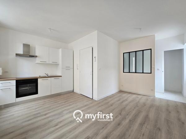 Toulon (83200) Studio entièrement refait à neuf.