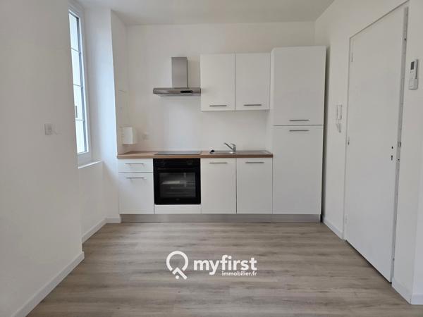 Toulon (83200) Studio entièrement refait à neuf.