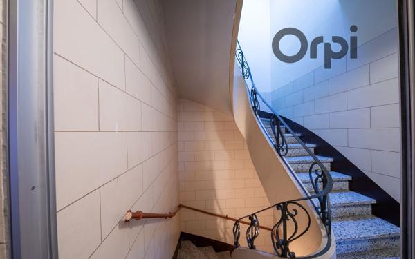 Maison à vendre    2 pièces • 250 m2 Néfiach