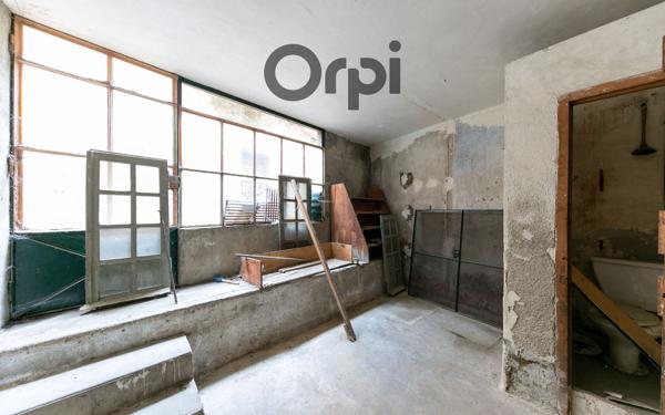 Maison à vendre    2 pièces • 250 m2 Néfiach