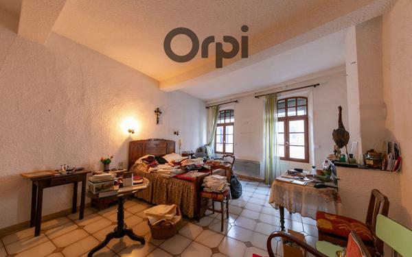 Maison à vendre    2 pièces • 250 m2 Néfiach