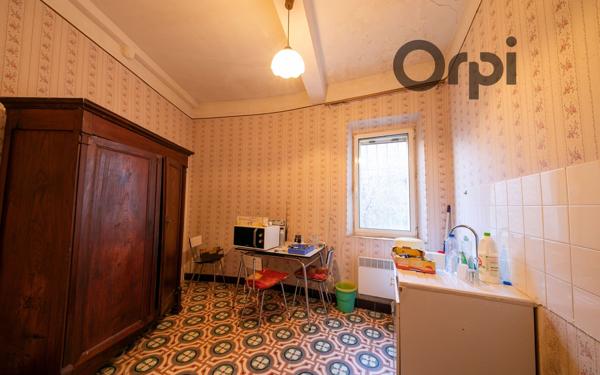 Maison à vendre    2 pièces • 250 m2 Néfiach