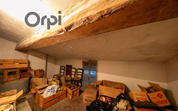 Maison à vendre    2 pièces • 250 m2 Néfiach