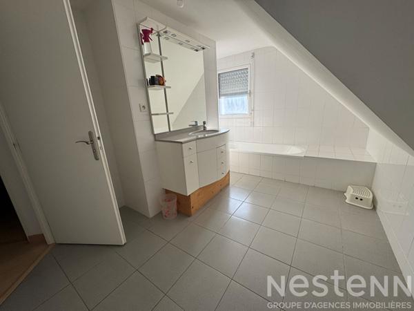 Maison à Erdeven de 162m² entre bourg et plage.