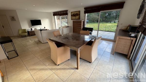 Maison à Erdeven de 162m² entre bourg et plage.