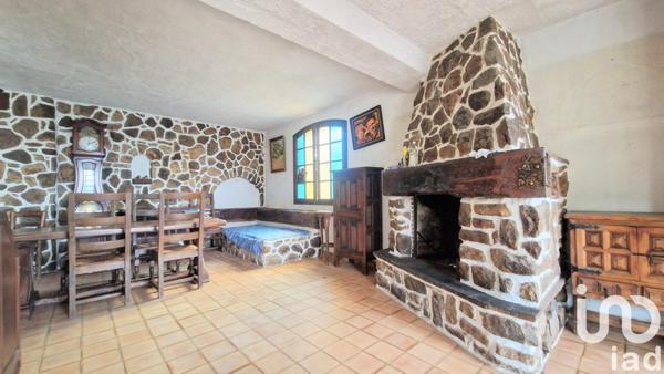 Maison traditionnelle 7 pièces de 200 m² à Tourrettes-sur-Loup (06140)