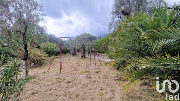 Maison traditionnelle 7 pièces de 200 m² à Tourrettes-sur-Loup (06140)