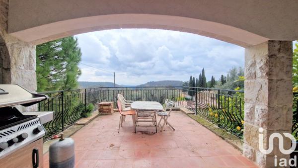 Maison traditionnelle 7 pièces de 200 m² à Tourrettes-sur-Loup (06140)