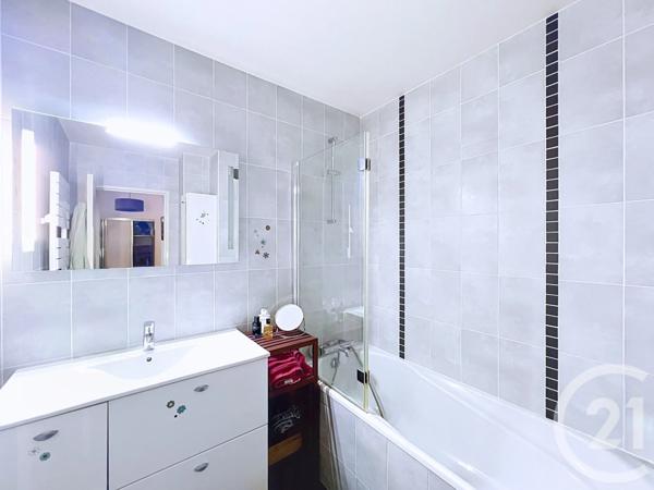 Appartement F5 à vendre  5 pièces - 100,22 m 2   CHOISY LE ROI  - 94