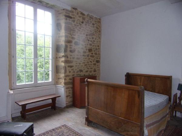 Château à vendre à Saint-Denis-de-Gastines en Mayenne (53500), ref : 53047/97