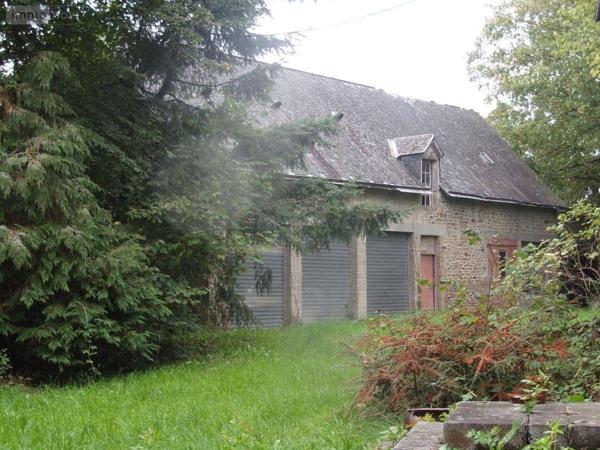 Château à vendre à Saint-Denis-de-Gastines en Mayenne (53500), ref : 53047/97