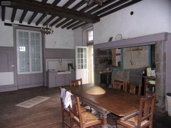 Château à vendre à Saint-Denis-de-Gastines en Mayenne (53500), ref : 53047/97