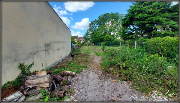 TERRAIN CONSTRUCTIBLE 410 m² AVEC GARAGE