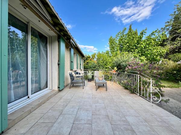 Eyguières (13430) Villa 91m² - Plain pied - 3 chambres - Terrain de 985m²