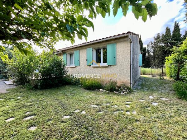Eyguières (13430) Villa 91m² - Plain pied - 3 chambres - Terrain de 985m²