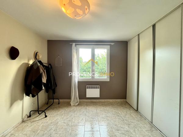Eyguières (13430) Villa 91m² - Plain pied - 3 chambres - Terrain de 985m²