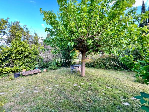 Eyguières (13430) Villa 91m² - Plain pied - 3 chambres - Terrain de 985m²