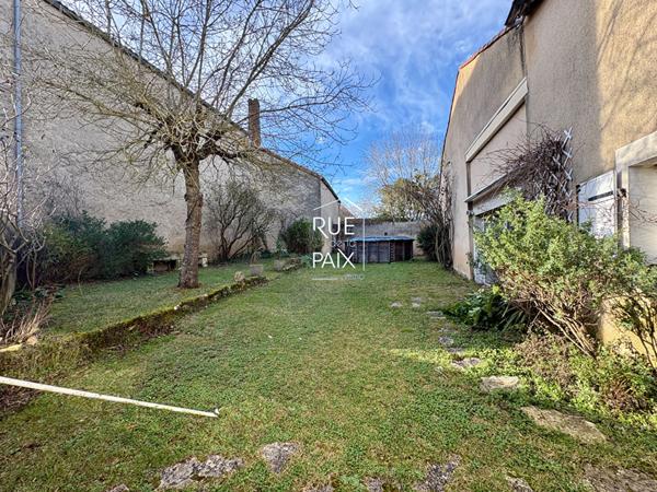 86190 MAILLE Maison Maille 5 pièce(s) 186.64 m2