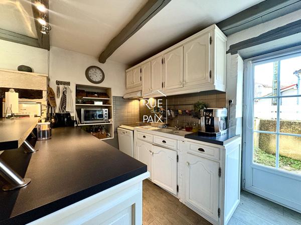 86190 MAILLE Maison Maille 5 pièce(s) 186.64 m2