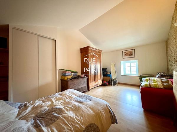 86190 MAILLE Maison Maille 5 pièce(s) 186.64 m2