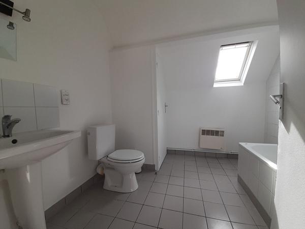 STUDIO 32m² TRIE CHATEAU