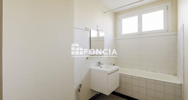 À vendre Appartement 4 pièces 72.77 m² - Meylan 38240