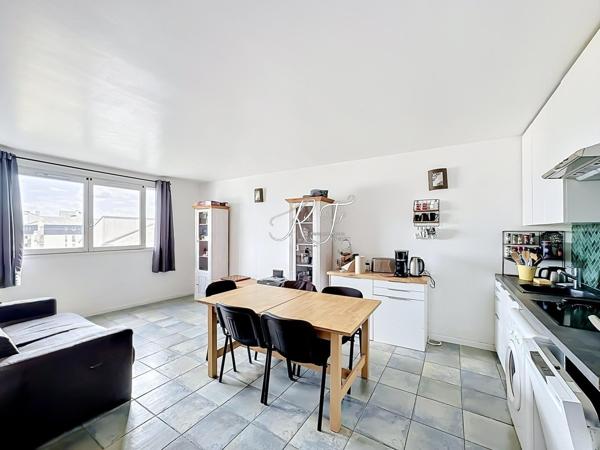 au dernier étage, 4 pièces 66m² avec 3 chambres