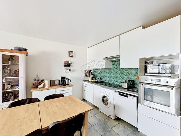 au dernier étage, 4 pièces 66m² avec 3 chambres